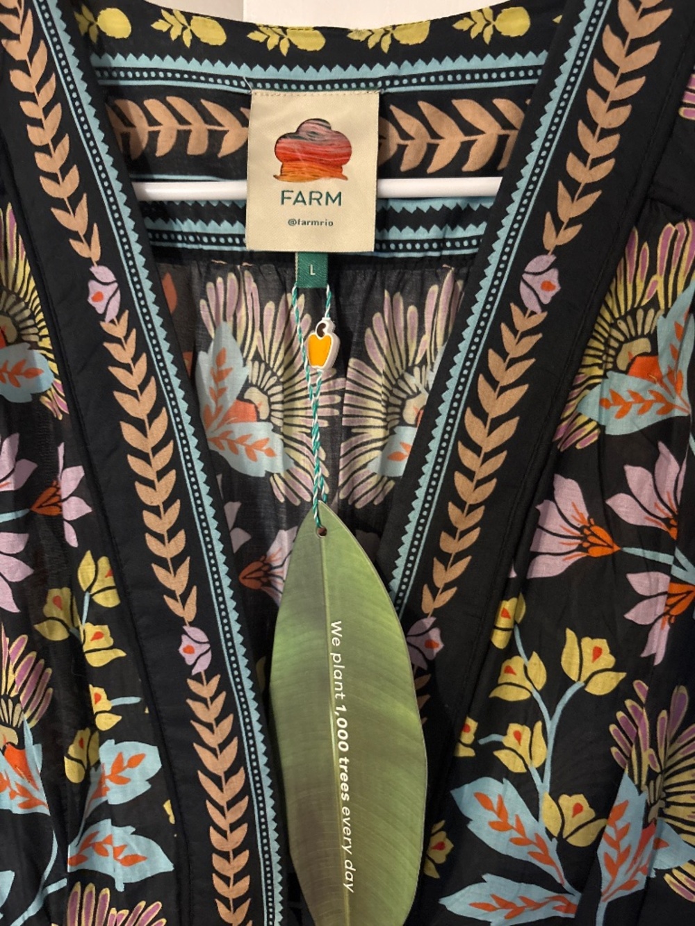 FARM RIO Flowery Black Button Front Wide Leg Jumpsuit Size L NWT Floral V-Neck - Picture 2 of 3
